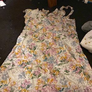 Flower pattern dress with sinched waist